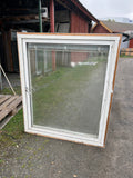 Fönster med karm 109x129